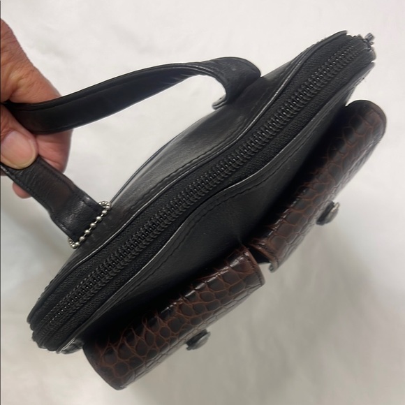 Brighton “One World “ Leather Croc Embossed Crossbody Bag No Callouts EUC - Picture 5 of 17